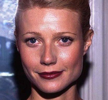 Non sai cosa regalare a Natale? Ecco il Vulva book (o, al limite, il Penis Book) di Gwyneth Paltrow